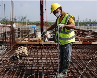 Hoe test je de kleurechtheid van reflecterende kleding?