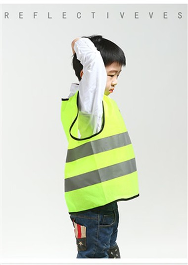 Kinderen onderweg, reflecterend materiaal voor escort