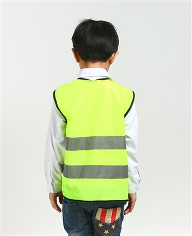 Door lichtgevende veiligheidsvestkleding te dragen, bent u veilig om opgemerk...